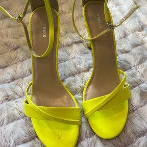 Express Sandal | Women’s Heel | Neon Yellow
